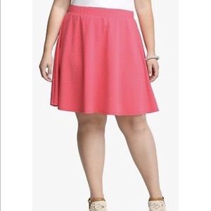 Tórrid Size 3 flower textured corral skirt